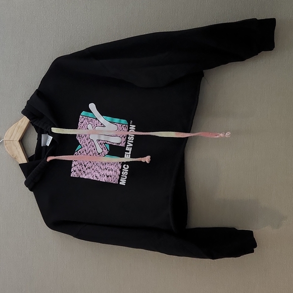 MTV Cropped Hoodie Size Medium - Picture 1 of 10